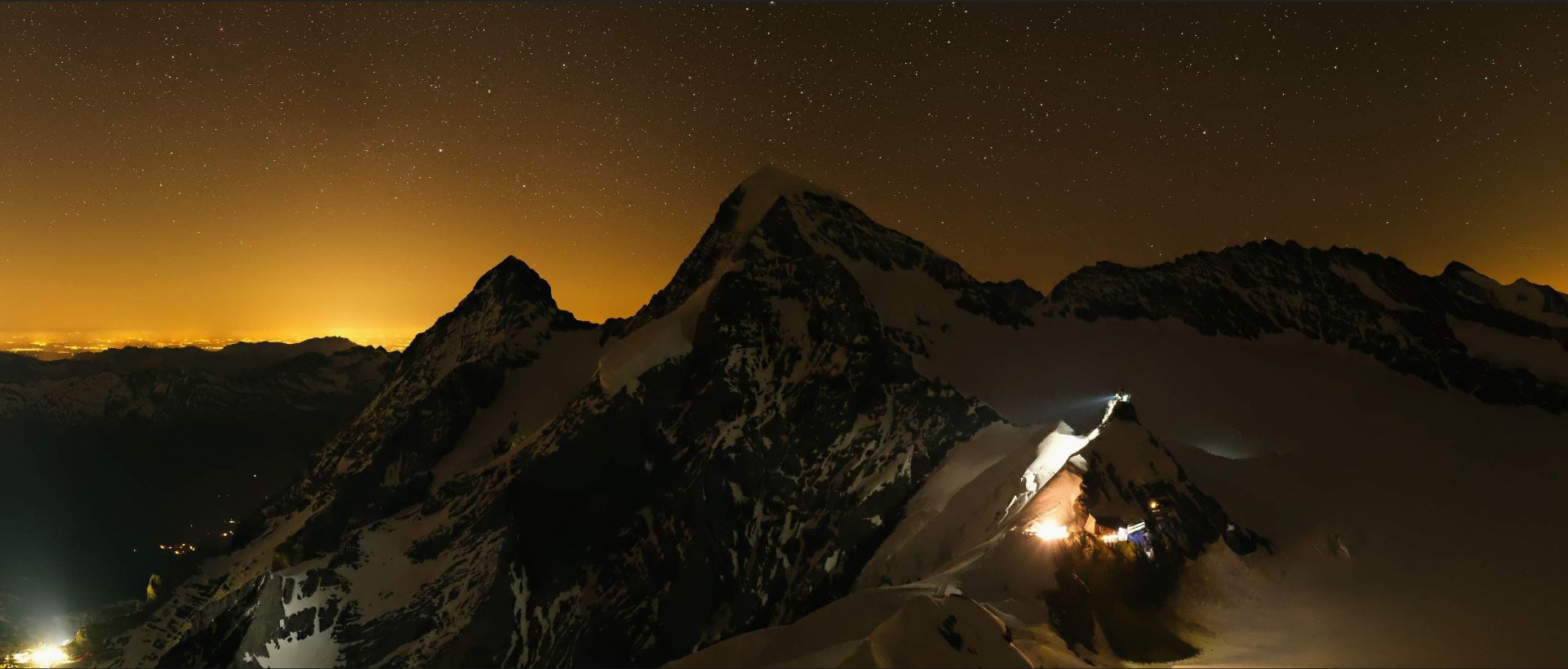 Webcam Jungfrau Ostgrat bei Nacht